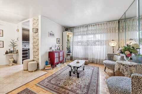 8811 BERGENLINE AVE, North Bergen, NJ 07047