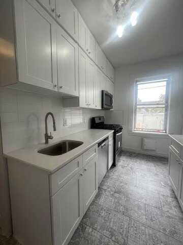 206 JEWETT AVE, JC, Journal Square, NJ 07304