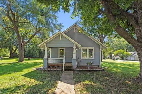 105 S 5th Street, Louisburg, KS 66053