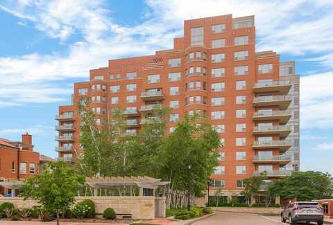 4950 Central Street, Kansas City, MO 64112