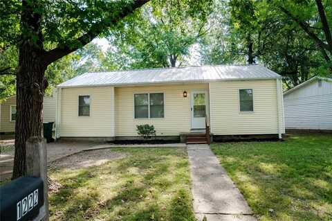 1222 Richard Avenue, Parsons, KS 67357