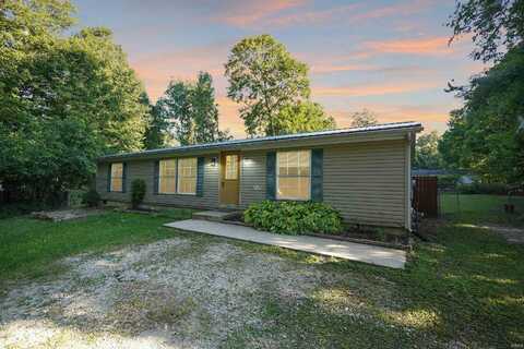 2490 S Woodland Trail, Warsaw, IN 46580