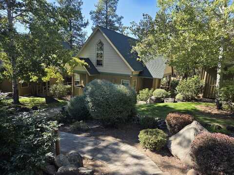 4673 Marsh Hawk Drive, Klamath Falls, OR 97601
