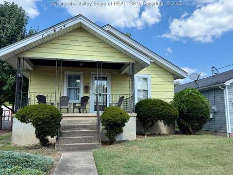 1328 Lightner Avenue, Dunbar, WV 25064