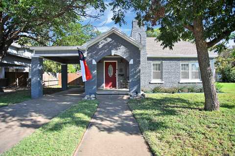 2110 15th Street, Lubbock, TX 79401