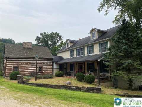 1425 Highpoint Road, Shamokin, PA 18036