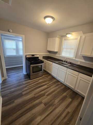 3083 CRUMP, Memphis, TN 38112