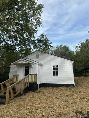 303 Cordia Avenue, Potosi, MO 63664
