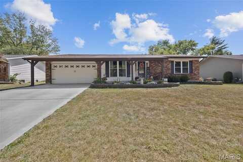 21 Kenworth Drive, Saint Peters, MO 63376