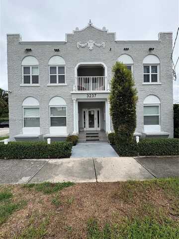 3237 SW 4th St, Miami, FL 33135