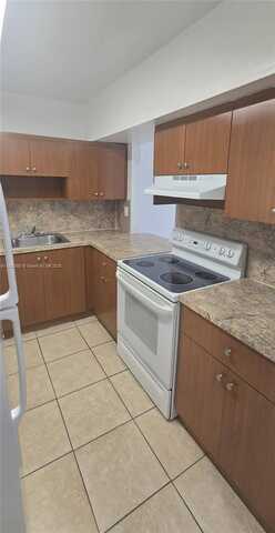 11110 SW 196th St, Cutler Bay, FL 33157