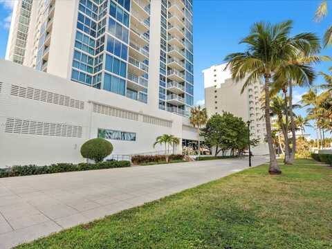 2655 Collins Ave, Miami Beach, FL 33140