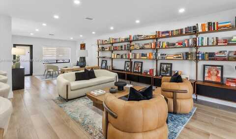 1724 SW 10th St, Miami, FL 33135