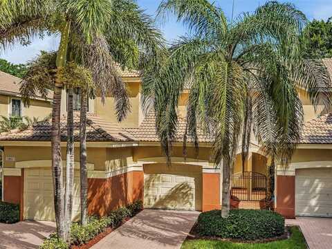 3865 Tree Top Dr, Weston, FL 33332