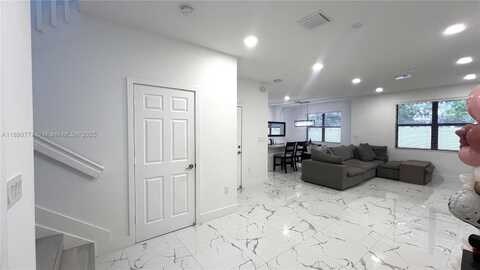 10117 W 32nd Ln, Hialeah, FL 33018