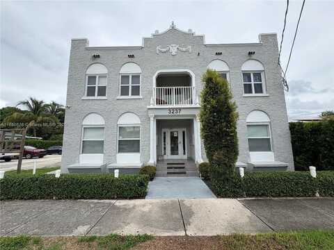 3237 SW 4th St, Miami, FL 33135