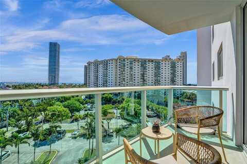 19380 Collins Ave, Sunny Isles Beach, FL 33160