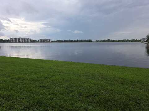 1300 NE 191st St, Miami, FL 33179