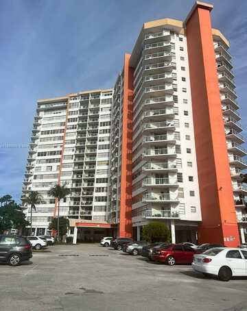 1351 NE Miami Gardens Dr, Miami, FL 33179