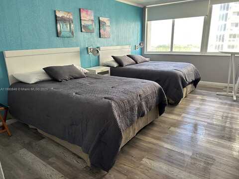 19201 Collins Ave, Sunny Isles Beach, FL 33160