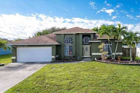566 SW Halifax Ave, Port Saint Lucie, FL 34953