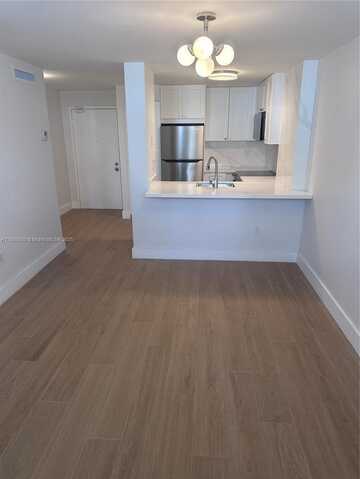 210 SW 11th St, Miami, FL 33130