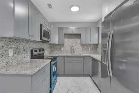 2134 Dewey St, Hollywood, FL 33020