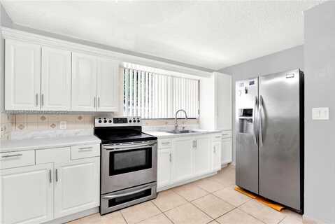 951 W 30th St, Hialeah, FL 33012