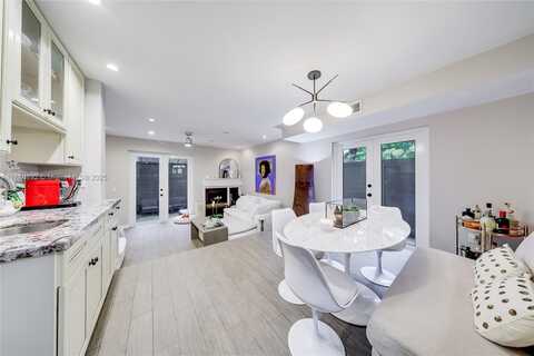 2768 Day Ave, Miami, FL 33133