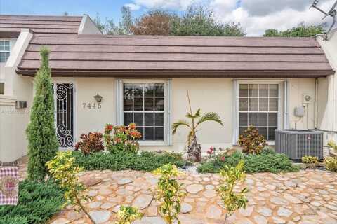7445 Big Cypress Dr, Miami Lakes, FL 33014
