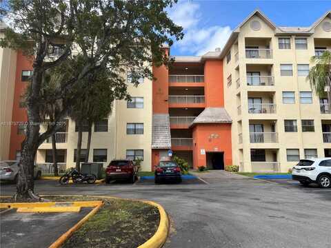 8180 Geneva Ct, Doral, FL 33166