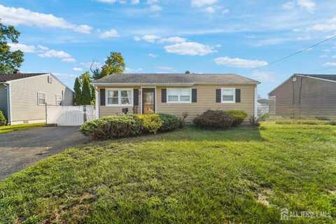 122 3rd Street, Middlesex, NJ 08846