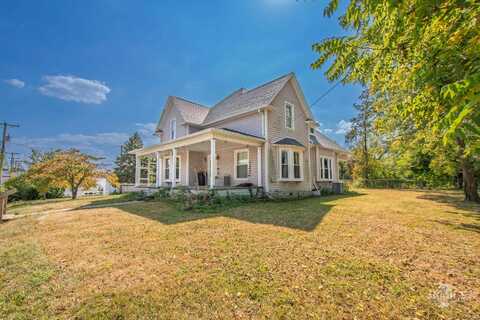 2421 S Plum Street, Yorktown, IN 47396