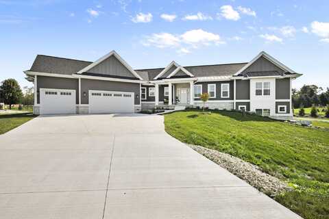 6682 Morning Dew Ln, Sun Prairie, WI 53590
