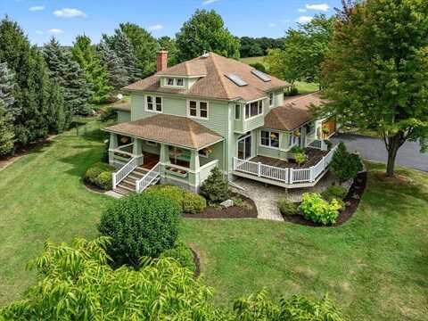 427 N Maple Ln, Burlington, WI 53105