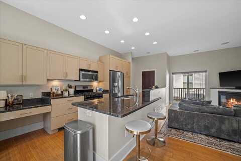 1828 E Greenwich Ave, Milwaukee, WI 53211