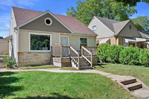 5327 W Leon Ter, Milwaukee, WI 53216