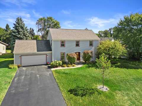 W225n2516 Alderwood Ln, Waukesha, WI 53186