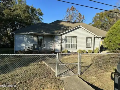 1005 Hillcrest Street, Canton, MS 39046