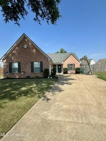 1562 Sarah Ann Cove, Southaven, MS 38671