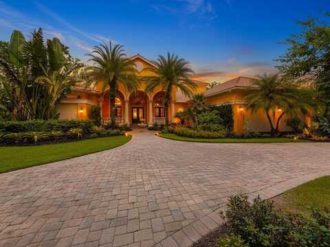 8305 FARINGTON COURT, BRADENTON, FL 34202