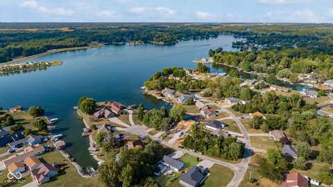 202 Patriots Landing, Fillmore, IN 46128