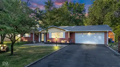 9809 W Sunset Lane, Elwood, IN 46036
