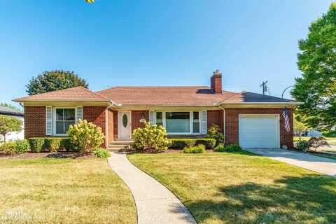 19680 W Kings, Grosse Pointe Woods, MI 48236