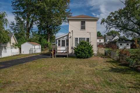90 Corey St, Lowell, MA 01851
