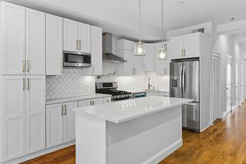 80 Marion St, Boston, MA 02128