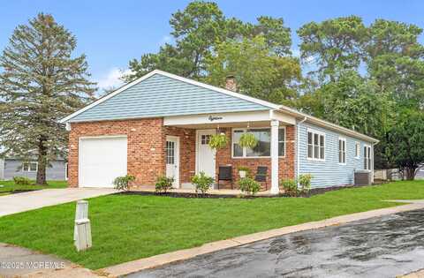 18 Morongo Court, Toms River, NJ 08757
