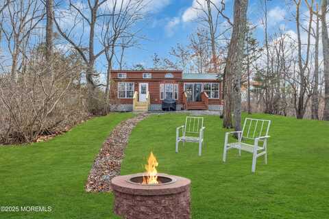 724 Monmouth Road, Cream Ridge, NJ 08514