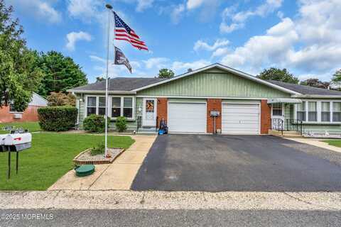 12a Independence Parkway, Whiting, NJ 08759
