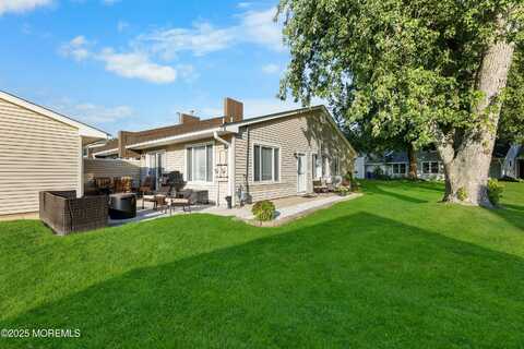 7 Arlene Court, Brick, NJ 08724